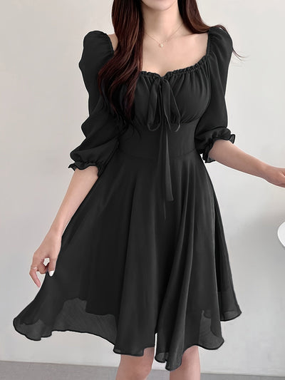 Damen Sommerkleid mit quadratischem Ausschnitt und Krawatte vorne