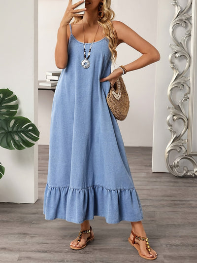 Ärmelloses Maxi-Jeanskleid in Hellblau für den Sommer