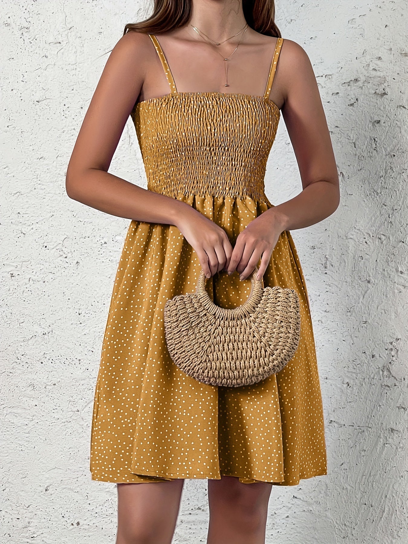 Polka Dot Sommerkleid – Luftiges Trägerkleid, Rückenfrei & Leicht