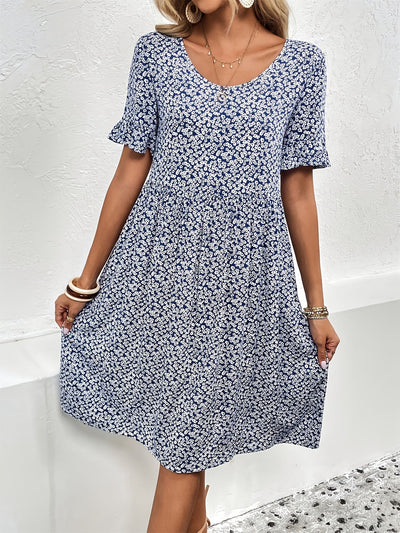 Blaues geblümtes Midikleid mit Volants für den Sommer