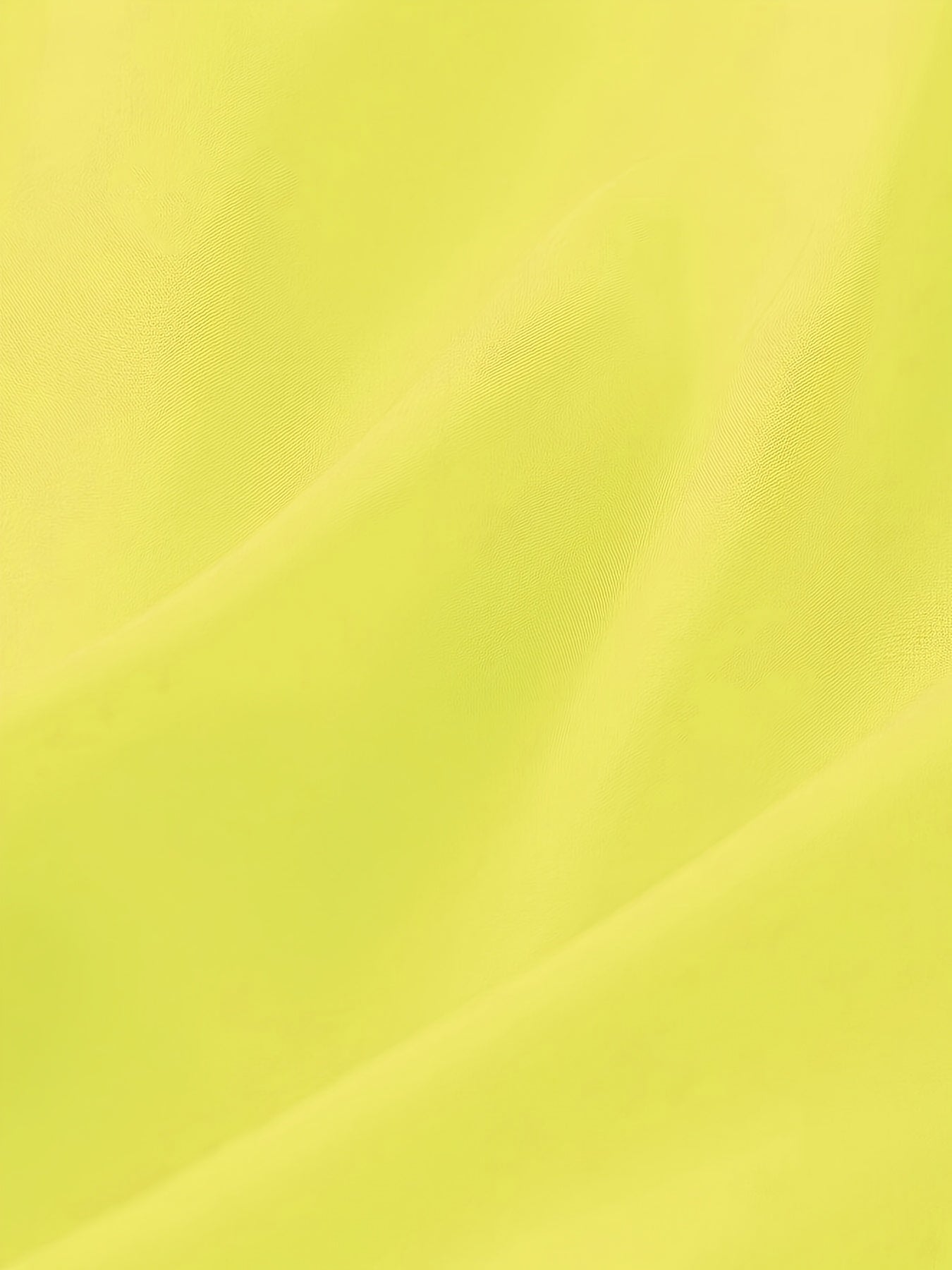 Gelbes rückenfreies Sommerkleid mit dünnen Trägern