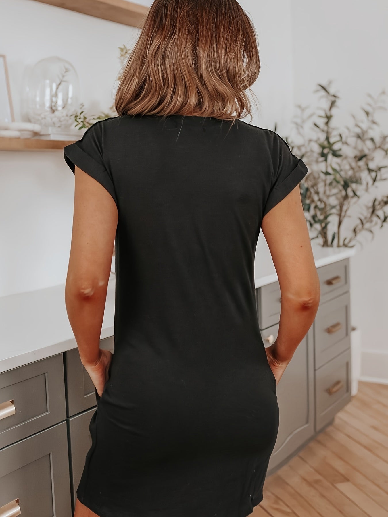Damen Midikleid für den Alltag mit Fledermausärmeln und praktischen Taschen