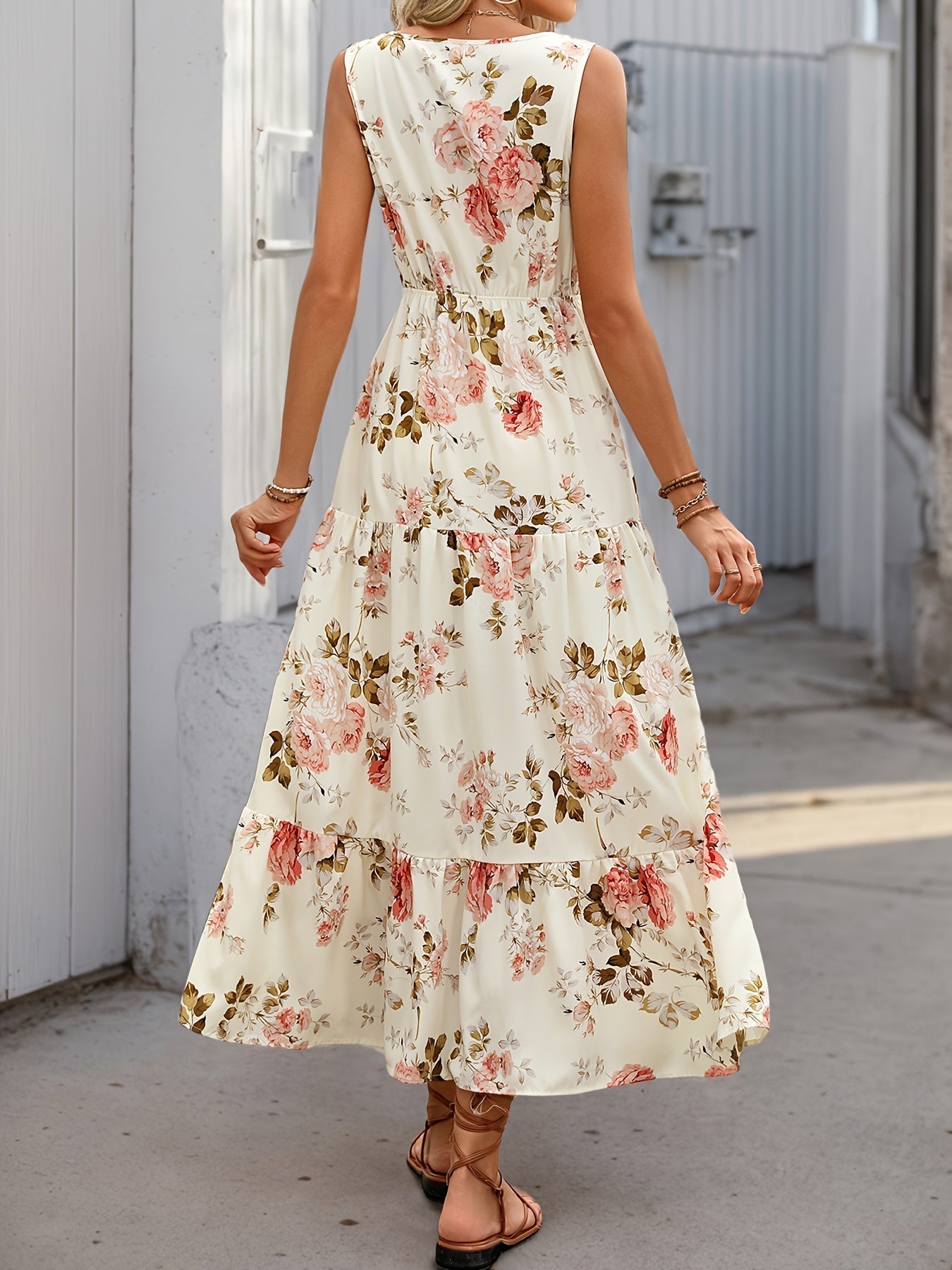 Geblümtes Sommerkleid mit V-Ausschnitt und elastischem Taillenband gelb
