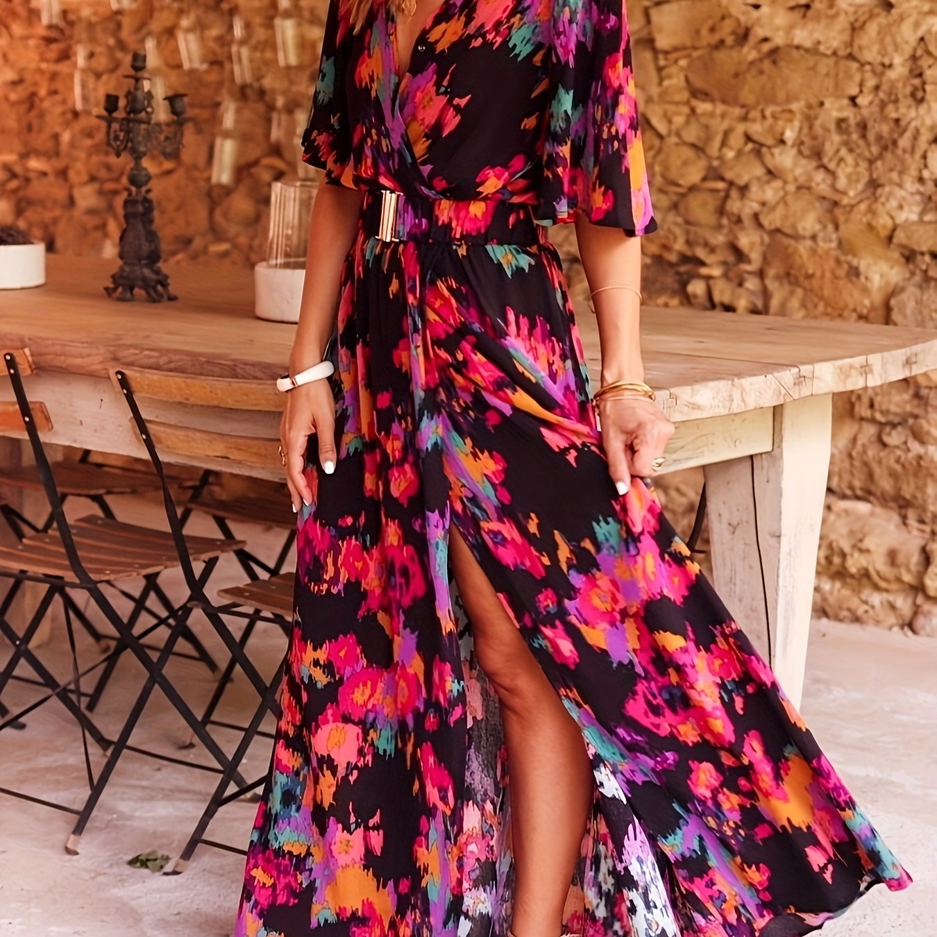 Midi-Kleid mit Blumenmuster, V-Ausschnitt und Gürtel im A-Linien-Schnitt