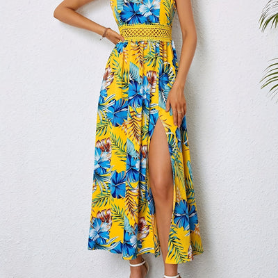 Sommerkleid mit Trägern, Blumenmuster und Schlitz