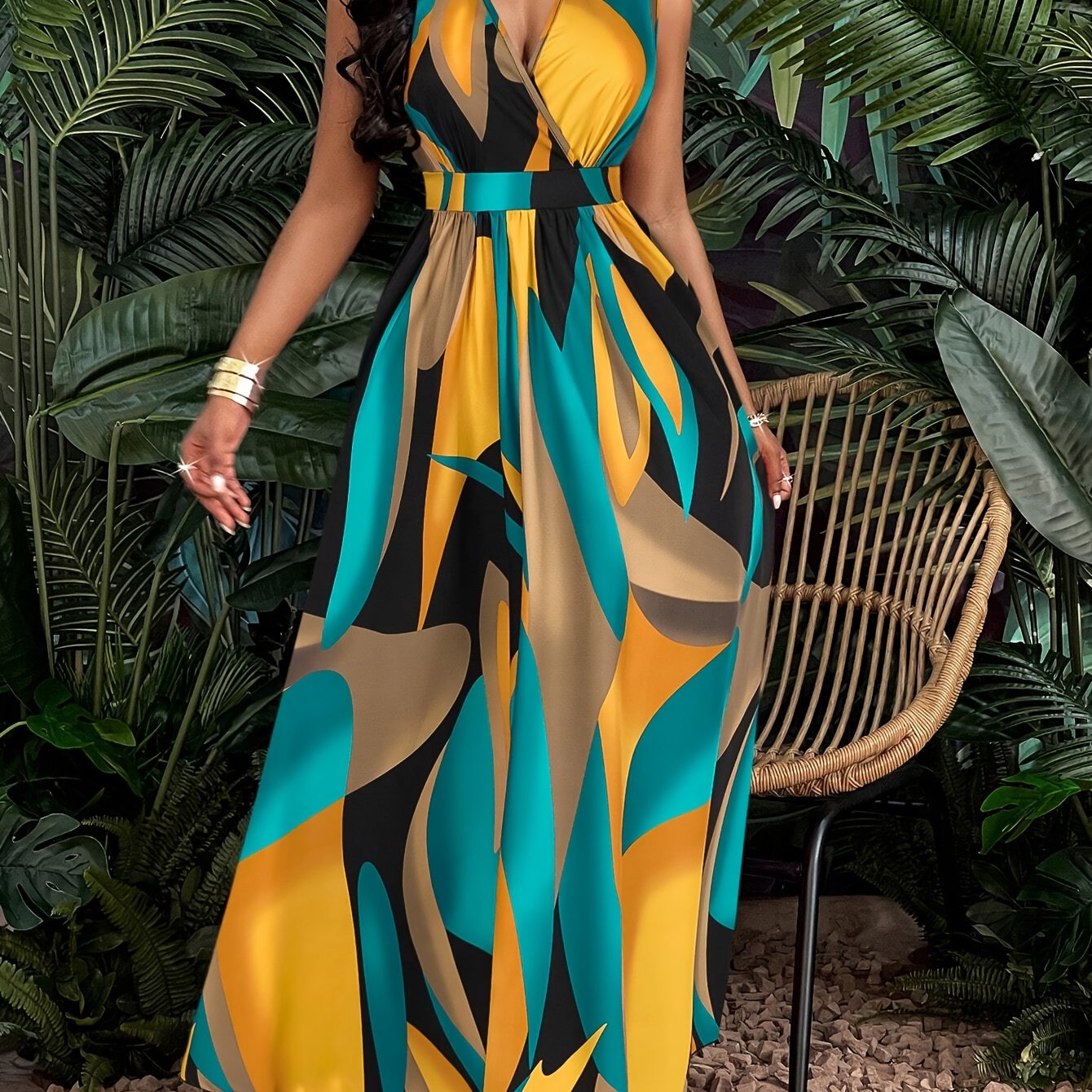 Tropisches Maxikleid in Gelb mit V-Ausschnitt und Blumenmuster