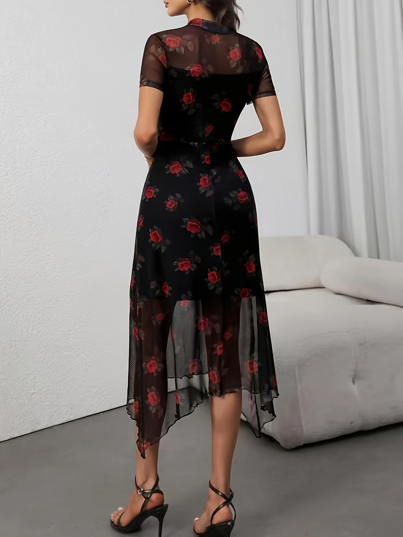 Elegantes Midikleid aus transparentem Mesh mit Blumenmuster