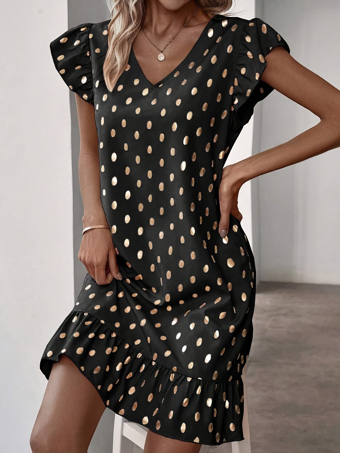 Schimmerndes Print- und Rüschenkleid Elegant für den Sommer