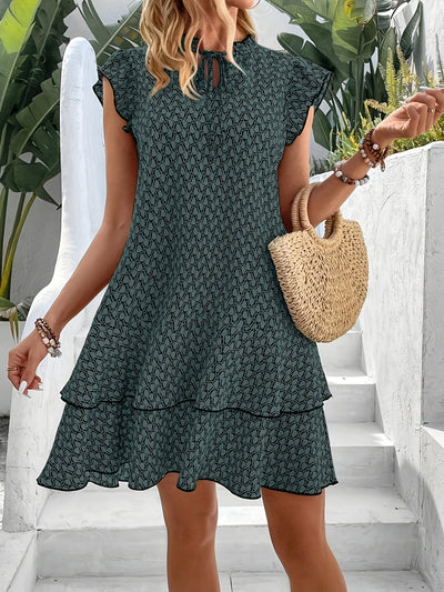 Damen-Midikleid mit geometrischem Muster und welligem Saum – Sommerlook