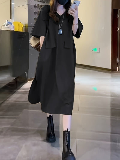 Elegantes ärmelloses Kleid mit frechem Ausschnitt und Taschen - Midi-Länge