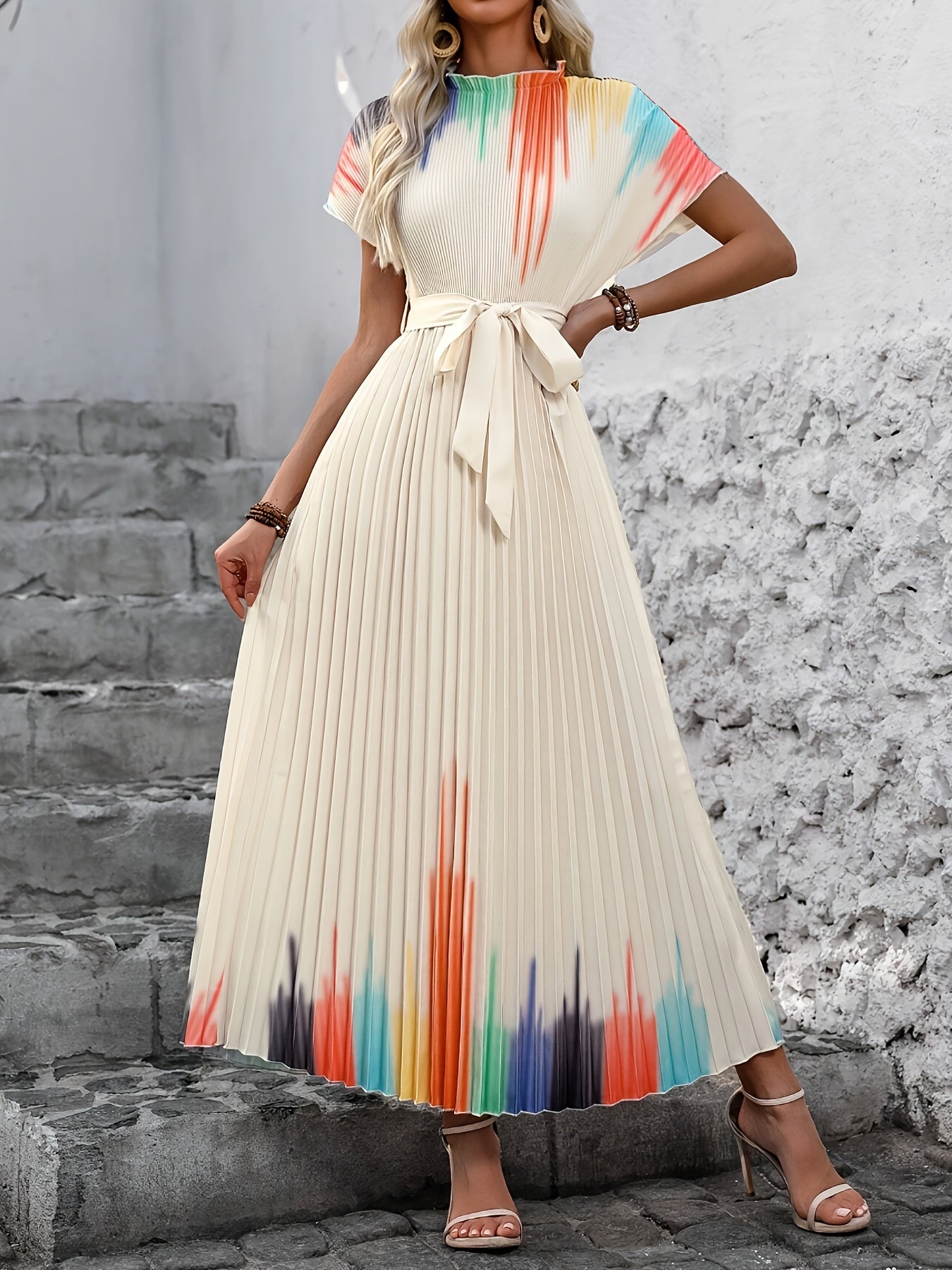 Elegantes langes Ombre-Kleid mit Gürtel und Fledermausärmel