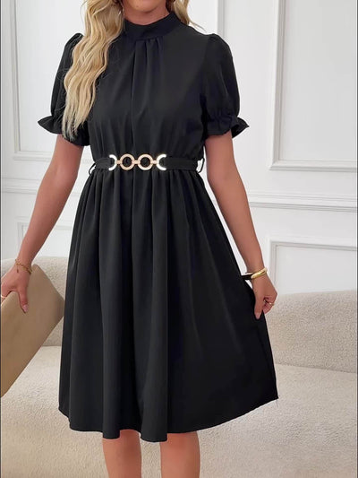 Schwarzes A-Linien Kleid mit Gürtel elegant und bequem
