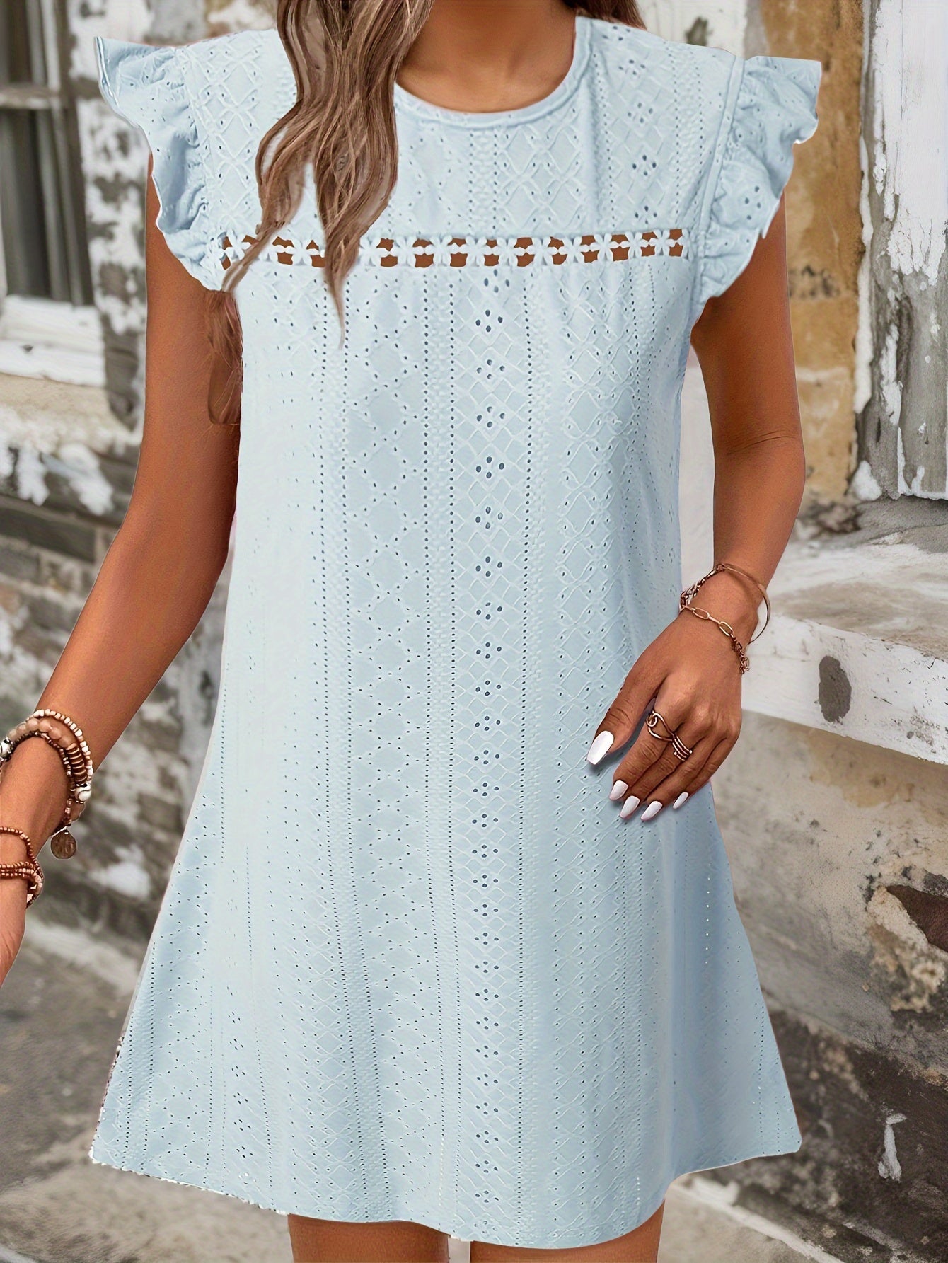 Sommerliches durchbrochenes Kleid mit Rüsche Holiday Style