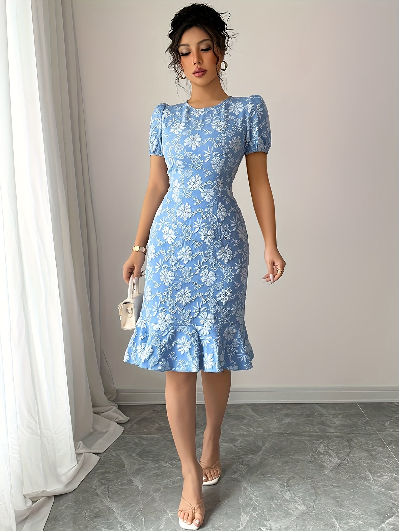 Sommerkleid mit Blumenmuster Elegantes leichtes Freizeitkleid