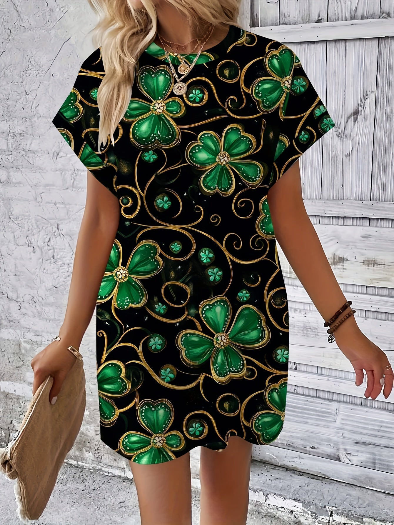 Schwarzes Damenkleid mit grünem Kleeblatt und goldenem Muster – Elastisch