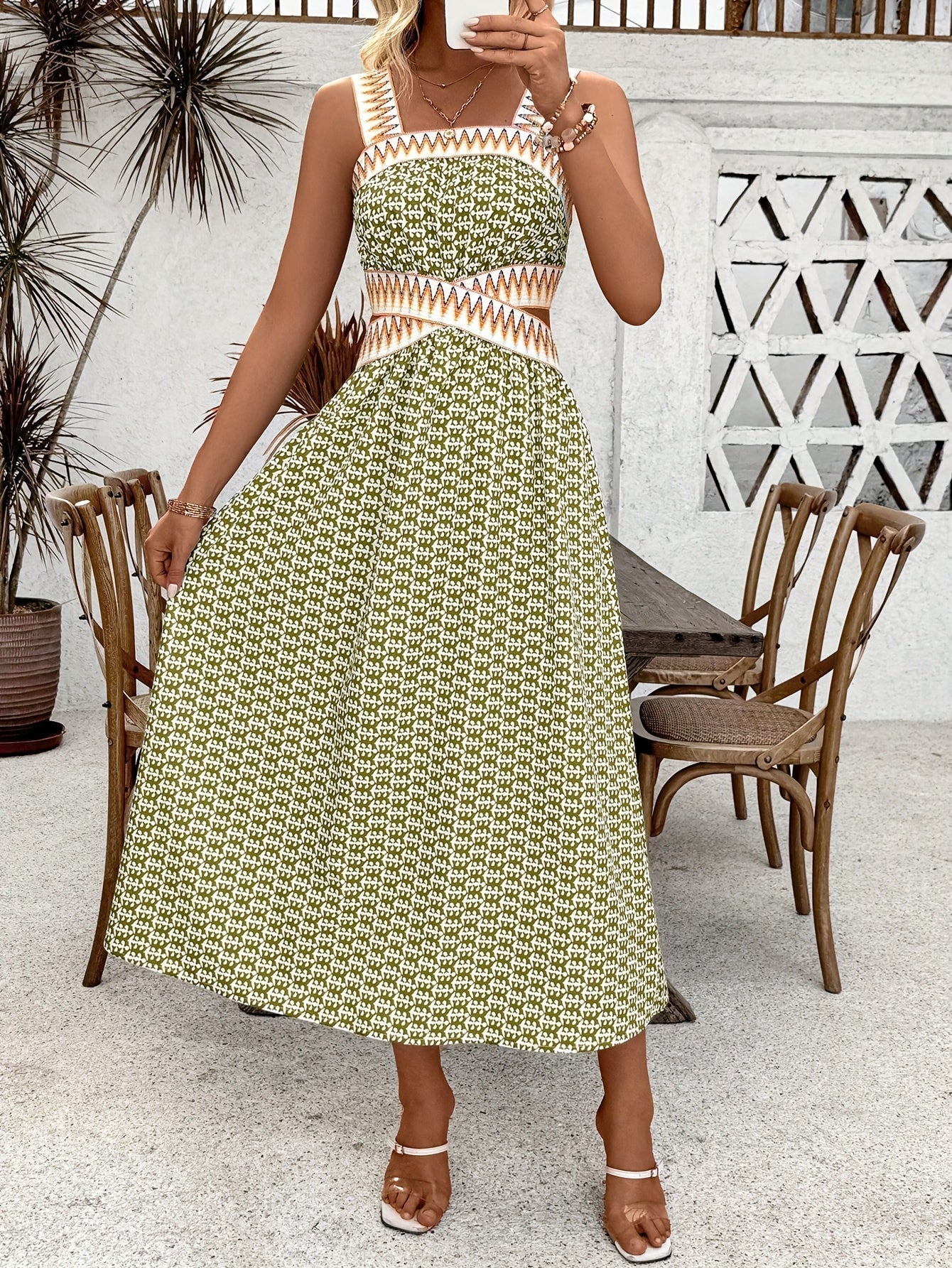 Kleid in A-Linie mit geometrischem Muster Grün, quadratischer Ausschnitt
