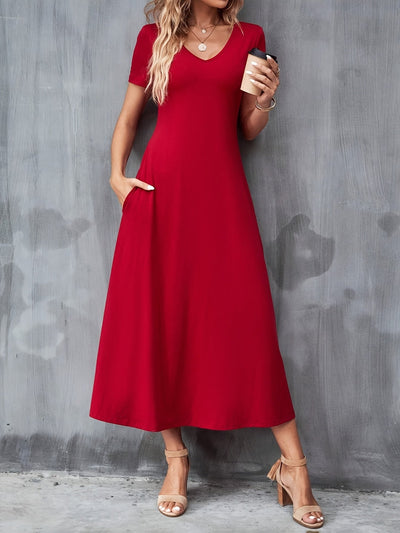 Langes Sommer-Maxi-Kleid mit frechem Ausschnitt - alltagstauglich und stilvoll