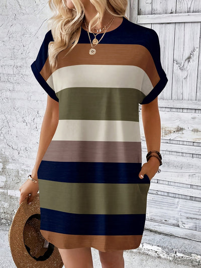 Schulterfreies Kleid mit Streifen und Taschen – Lockerer Schnitt