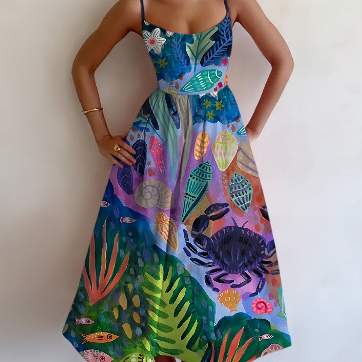 Sommerliches Strand-Maxikleid mit navyblauem Motiv