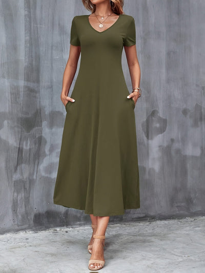 Langes Sommer-Maxi-Kleid mit frechem Ausschnitt - alltagstauglich und stilvoll