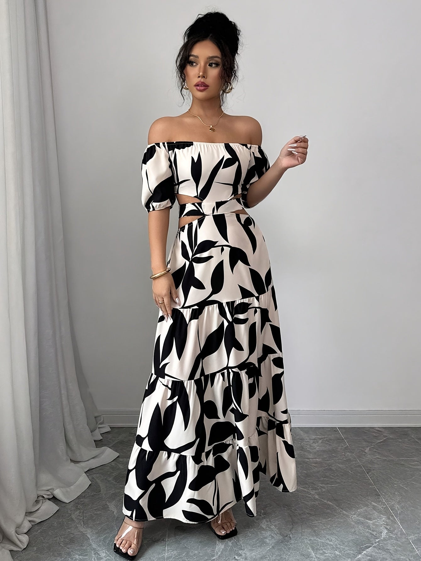 Maxikleid mit Blumendruck - Carmen-Ausschnitt, asymmetrisches Unterteil