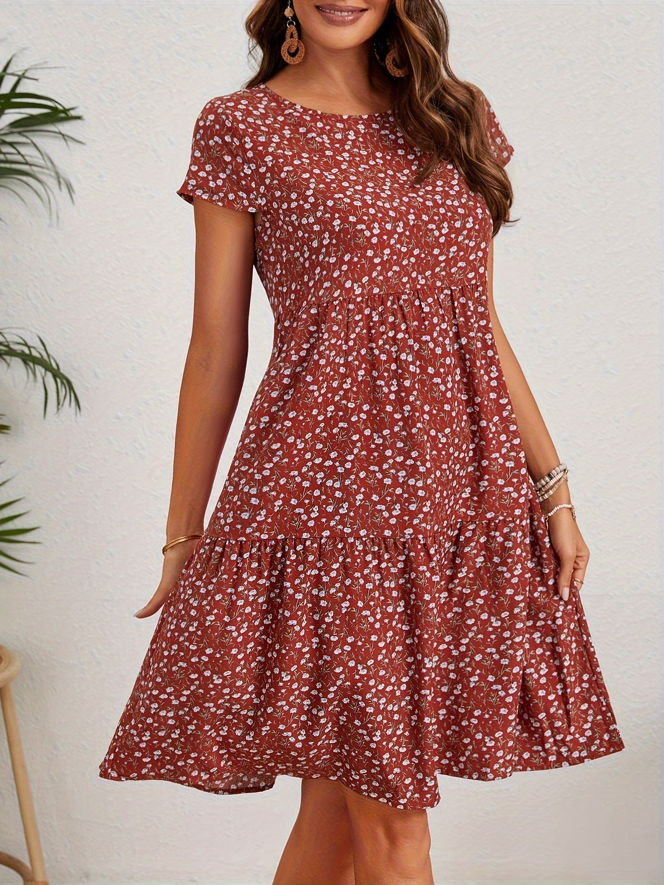 Leichtes Vintage-Kleid – Blumendruck, Kurzarm, Rundhalsausschnitt, feminines Sommerkleid