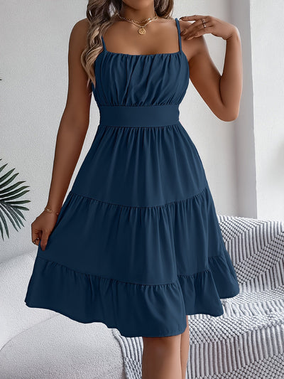 Lässiges, elegantes Trägerkleid mit Spitzenbesatz