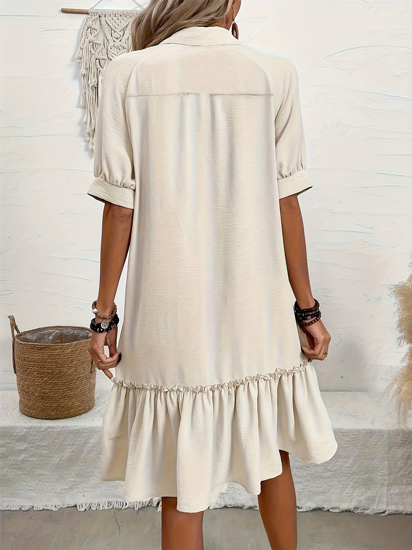 Beige Kleid mit Knöpfen Freizeitkleid mit Rüsche Polyester