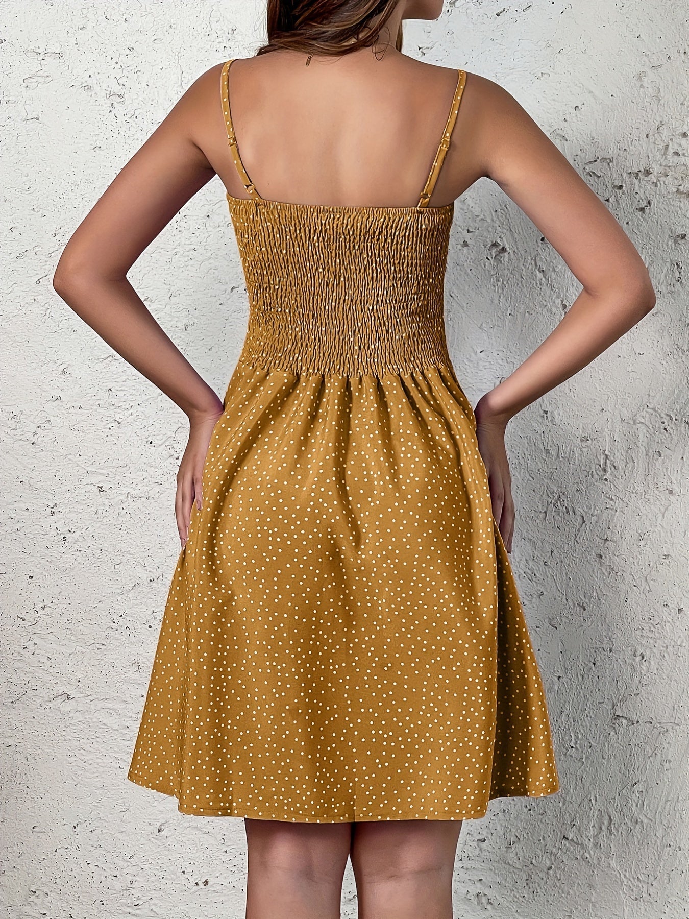Polka Dot Sommerkleid – Luftiges Trägerkleid, Rückenfrei & Leicht