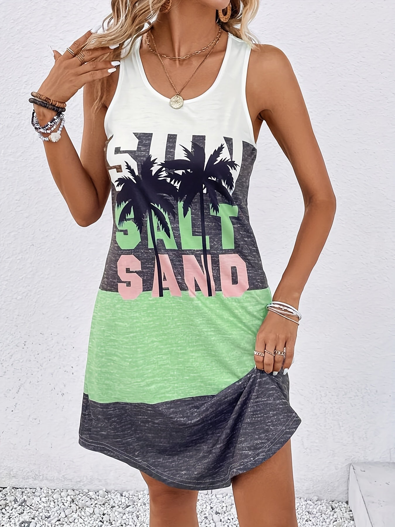 Ärmelloses Sommerkleid mit Palmenprint und Schriftzug