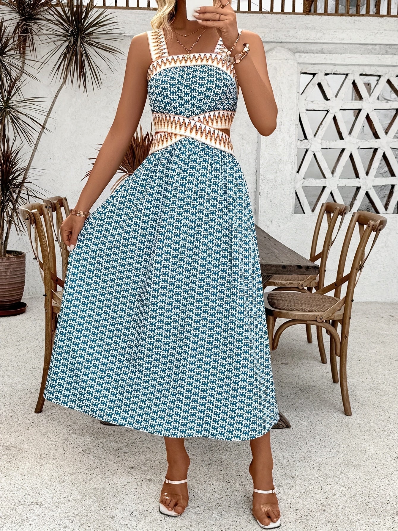 Stilvolles Ärmelloses Strandkleid mit geometrischem Muster – Einfarbig