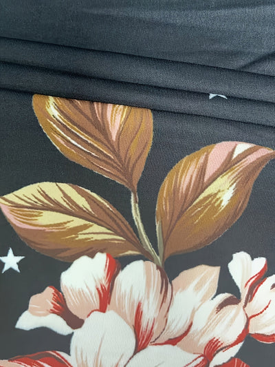 Ärmelloses Damenkleid mit Blumenmuster und Gürtel – Sternennacht-Motiv