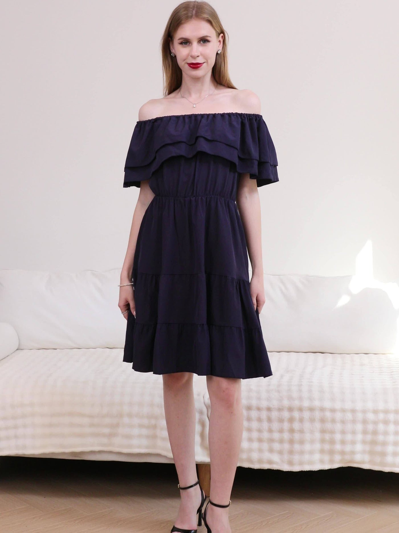 Ärmelloses spanisches Kleid mit Rüschen - Marineblau
