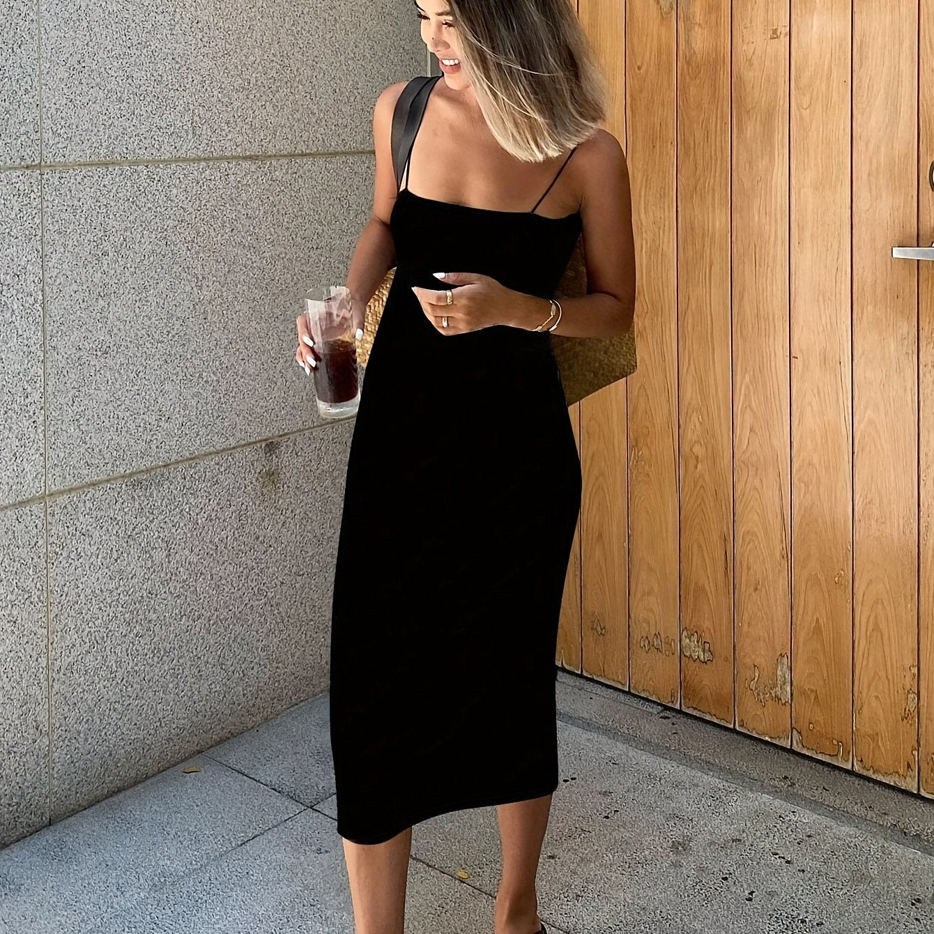 Elegantes gestreiftes Midikleid für Damen