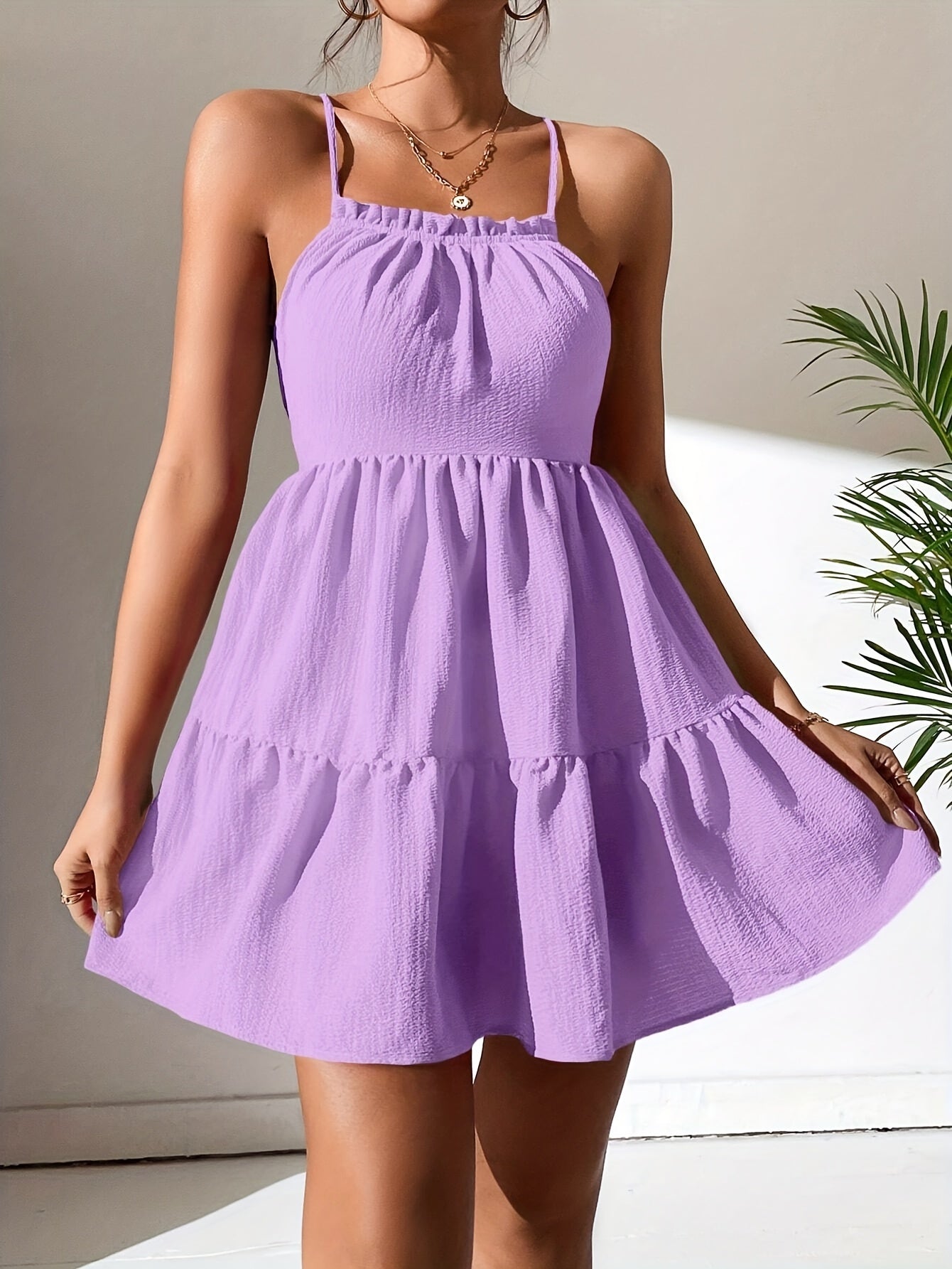 Lila Sommerkleid mit Trägern und Rüschen – Elegant und Luftig