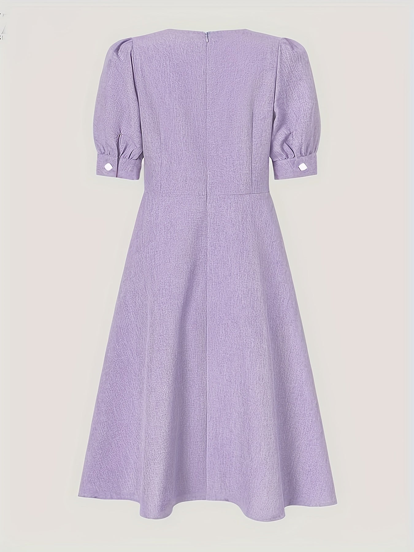 Elegantes lila Kleid in A-Linie - Stil für jede Jahreszeit