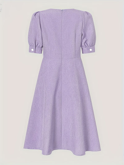 Elegantes lila Kleid in A-Linie - Stil für jede Jahreszeit