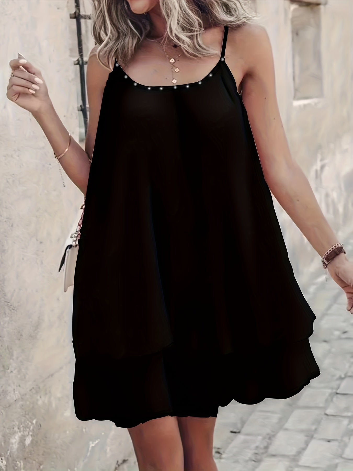 Tüllkleid mit Perlen - Leicht und elegant geschichtet