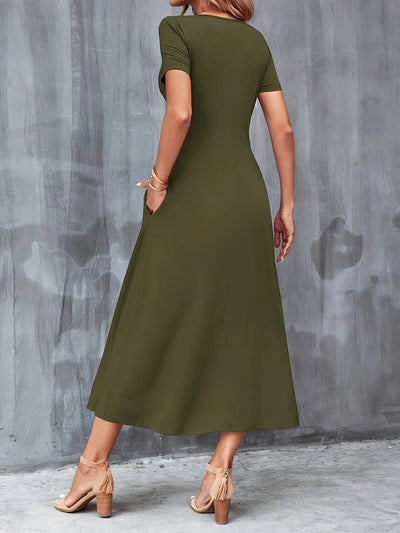 Langes Sommer-Maxi-Kleid mit frechem Ausschnitt - alltagstauglich und stilvoll