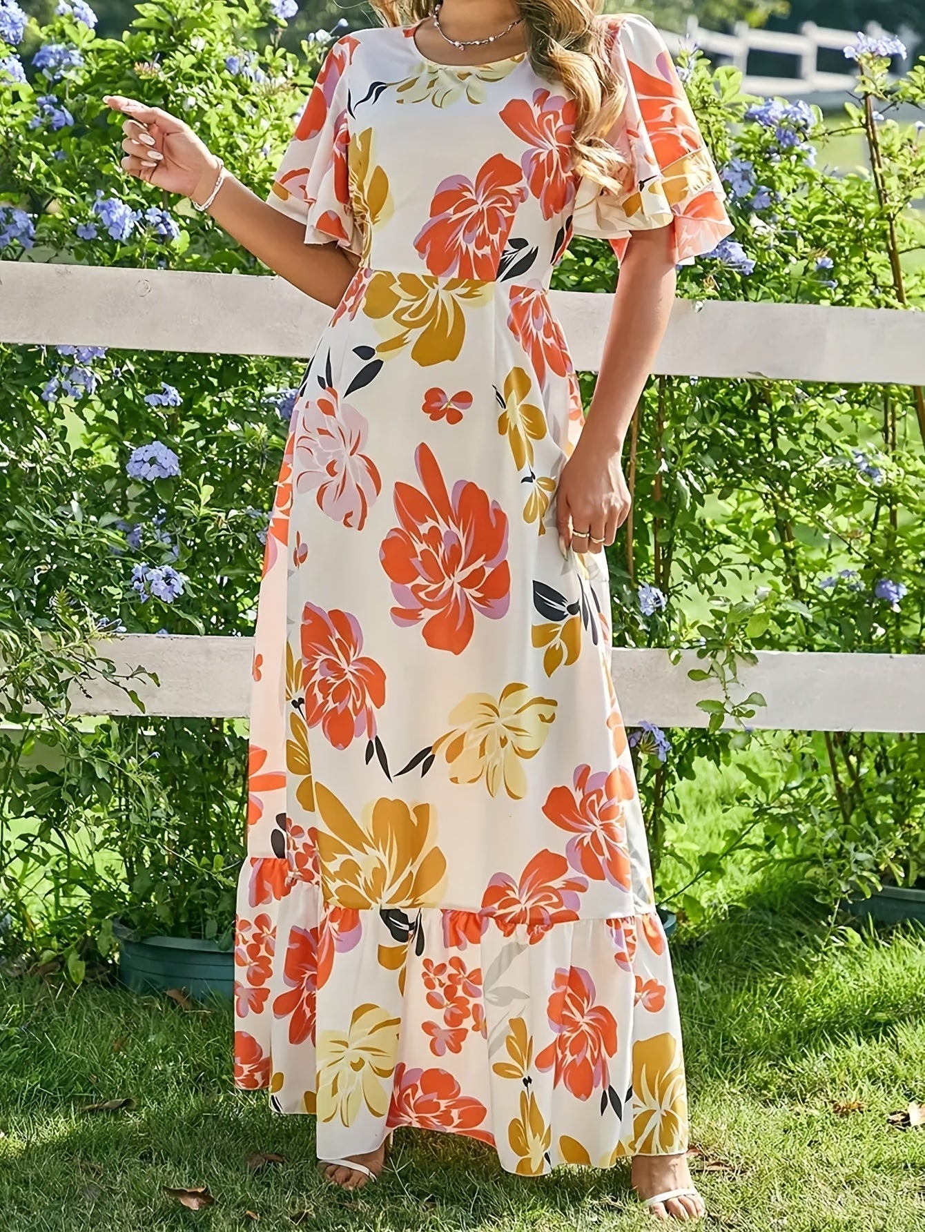 Langes Damen-Blumenkleid mit Rüschen - Multicolour