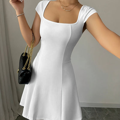 Elegantes Retro Kleid mit quadratischem Kragen, kurzen Ärmeln Weiß Grün