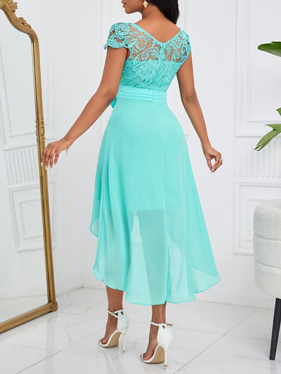 Elegantes Türkisfarbenes Midikleid mit Spitze