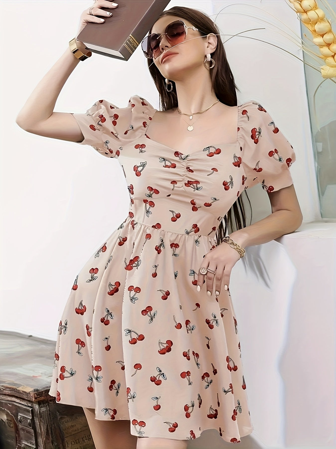 Elegantes Kleid mit Muster –Sommermode