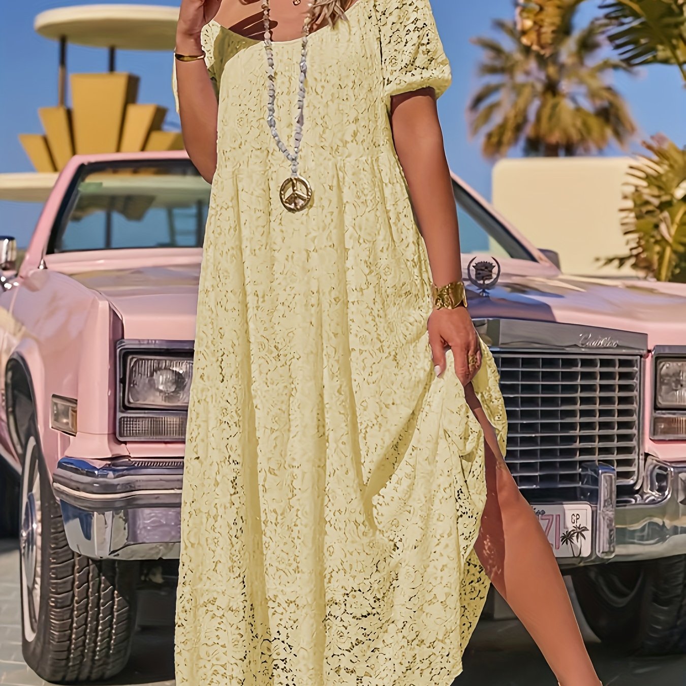 Elegantes Maxikleid in Übergröße aus Spitze mit offenen Schultern