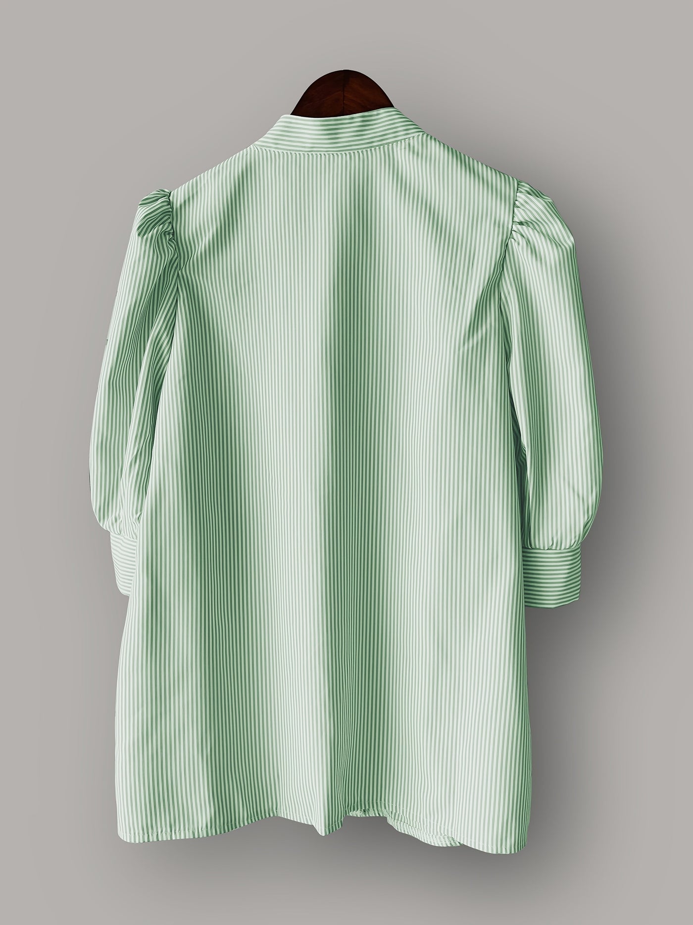Sommerferienset - Gestreiftes Shirt und Shorts mit Rüschen
