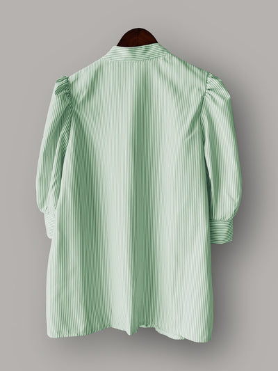 Sommerferienset - Gestreiftes Shirt und Shorts mit Rüschen