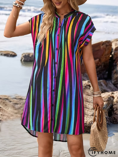 Regenbogenfarbenes Sommerkleid mit Streifen und V-Ausschnitt