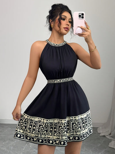 Elegantes trägerloses Minikleid mit Ärmeln Geometrisches Muster in Schwarz und Weiß