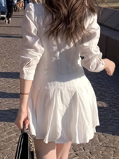 Elegantes weißes Hemdblusenkleid - Fitted Midi mit plissiertem Unterteil