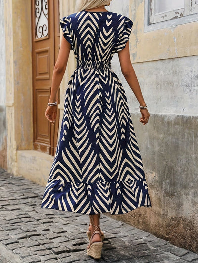 Kleid mit Bouffant-Ärmeln und Rüsche - Geometrischer Chic
